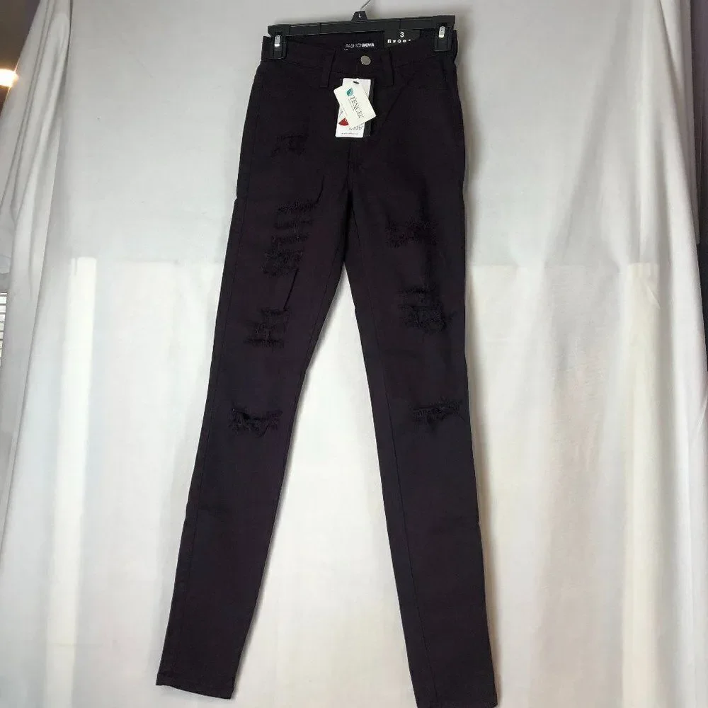 Fashion Nova Women's Classic High Rise Distressed Skinny Jeans Plum Size 3 NWT